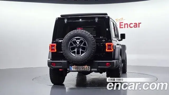 Jeep Wrangler 2025 — Photo 27/33