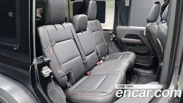 Jeep Wrangler 2025 — Photo 5/33