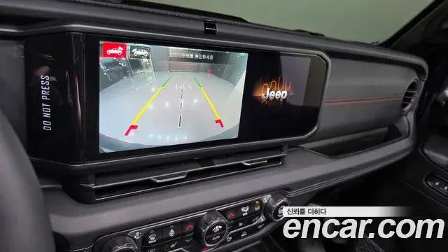 Jeep Wrangler 2025 — Photo 29/33
