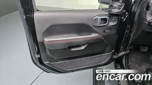 Jeep Wrangler 2025 — Photo 3/33