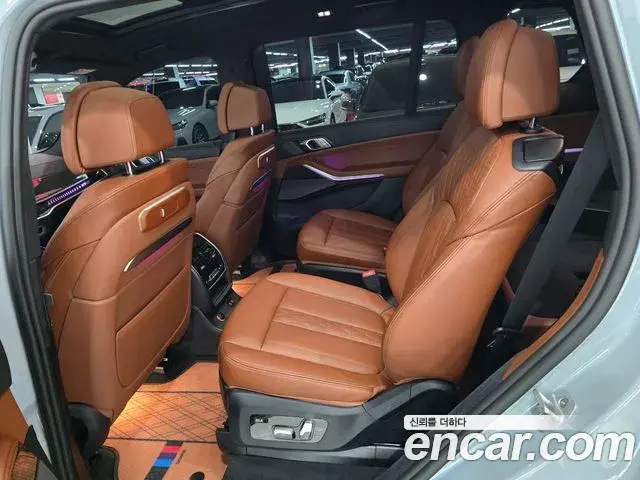 BMW X7 2025 — Фото 11/20