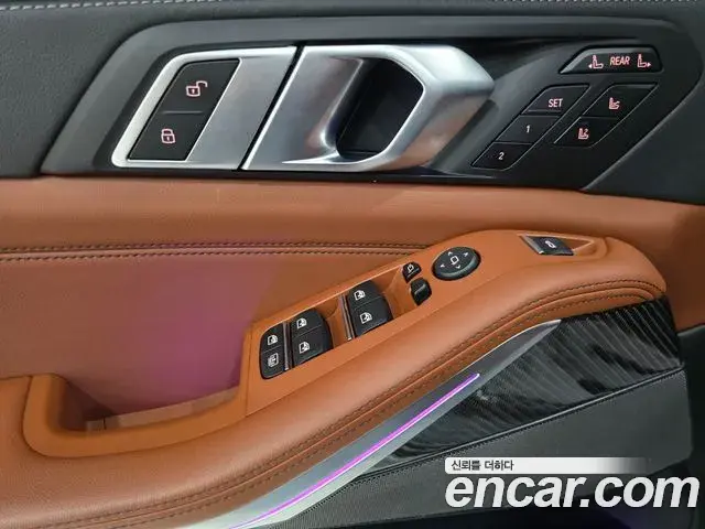 BMW X7 2025 — Фото 12/20