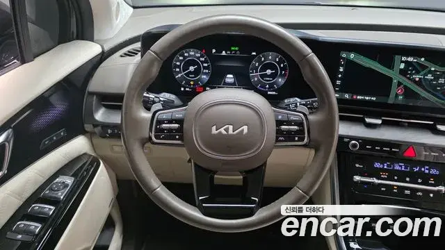 Kia Carnival 2023 — Фото 13/20