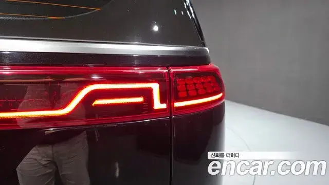Kia Carnival 2023 — Şəkil 22/32