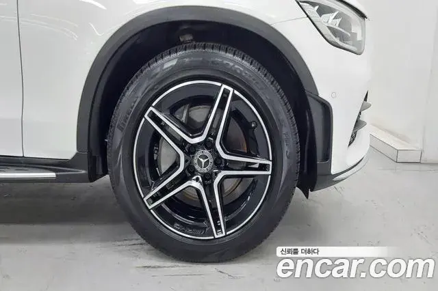 Mercedes-Benz GLC-Class 2022 — Photo 1/19