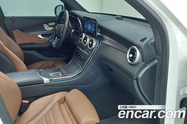 Mercedes-Benz GLC-Class 2022 — Photo 14/19