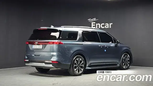 Kia Carnival 2021 — Фото 2/20