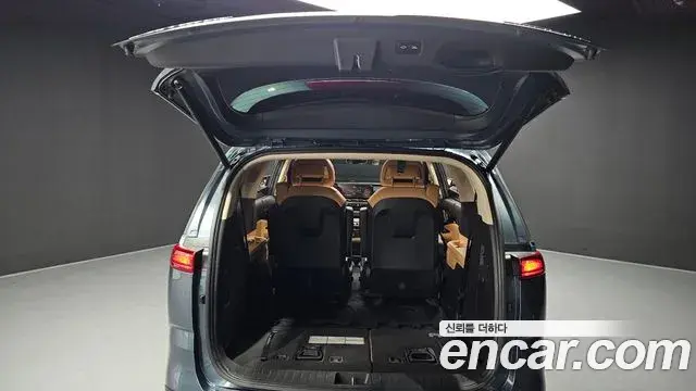 Kia Carnival 2021 — Фото 20/20