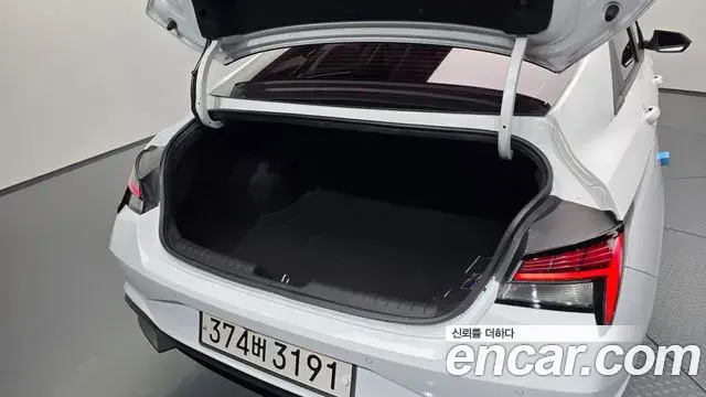 Hyundai The New Avante Hybrid 2020 — Şəkil 9/30