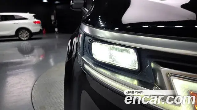 Kia Carnival 2022 — ფოტო 24/34