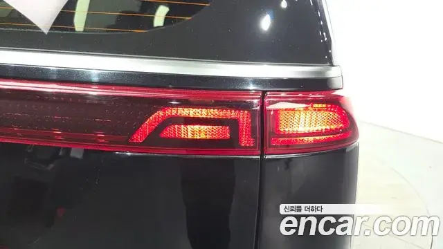 Kia Carnival 2022 — ფოტო 6/34