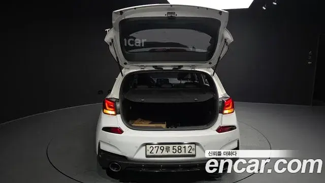 Hyundai i30 2020 — Photo 35/38