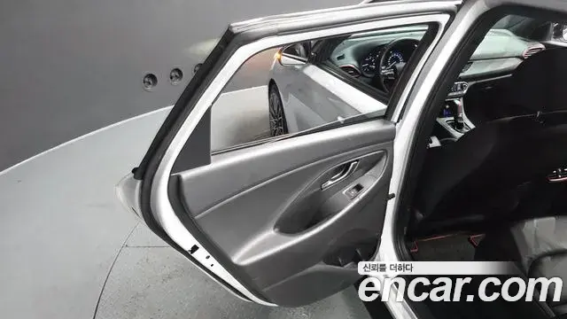 Hyundai i30 2020 — Photo 7/38