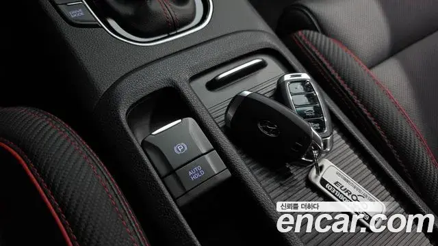 Hyundai i30 2020 — Photo 16/38