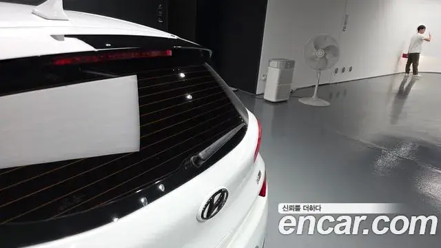 Hyundai i30 2020 — Photo 8/38