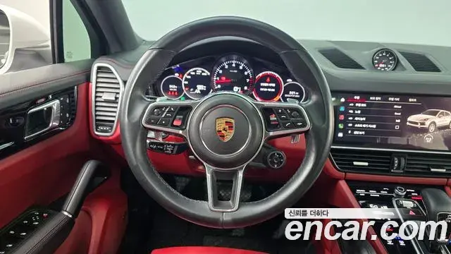 Porsche Cayenne 2022 — Фото 13/20