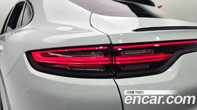 Porsche Cayenne 2022 — ფოტო 26/30