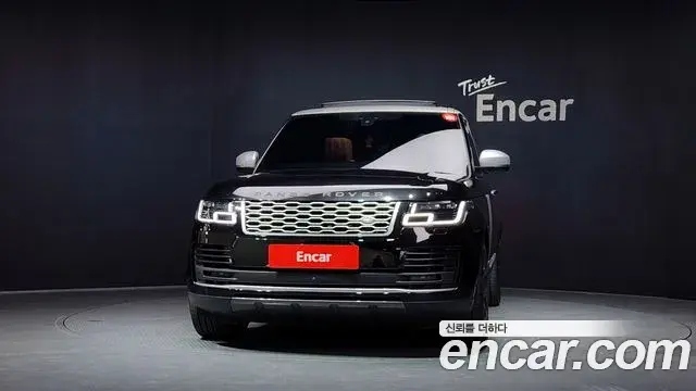Land Rover Range Rover 2018 — Şəkil 28/35