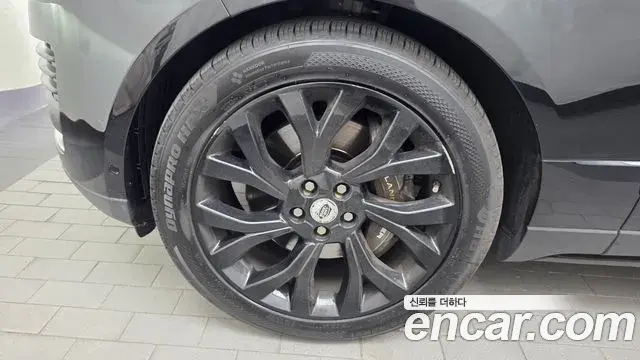 Land Rover Range Rover 2018 — Şəkil 8/35