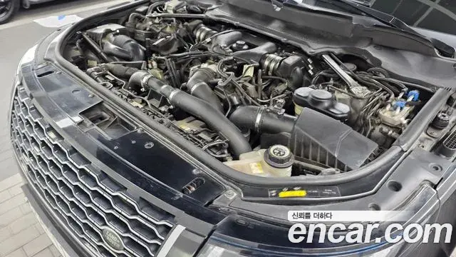 Land Rover Range Rover 2018 — Şəkil 18/35