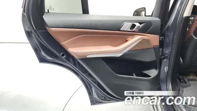 BMW X5 2019 — Photo 6/37