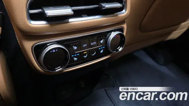 Genesis GV80 2021 — Photo 27/34
