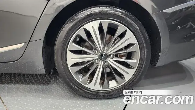 Kia K8 2022 — ფოტო 14/36
