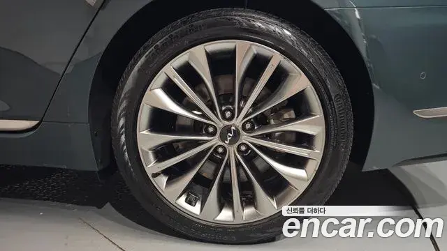 Kia The K9 2022 — Photo 18/41