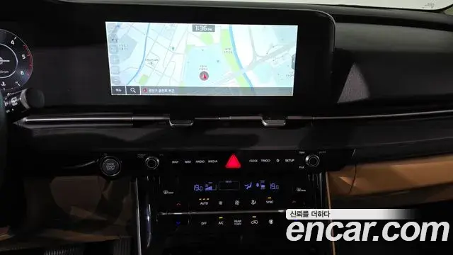 Kia Carnival 2023 — Фото 13/20