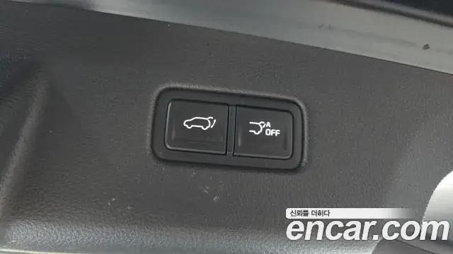 Kia Carnival 2023 — Фото 18/20