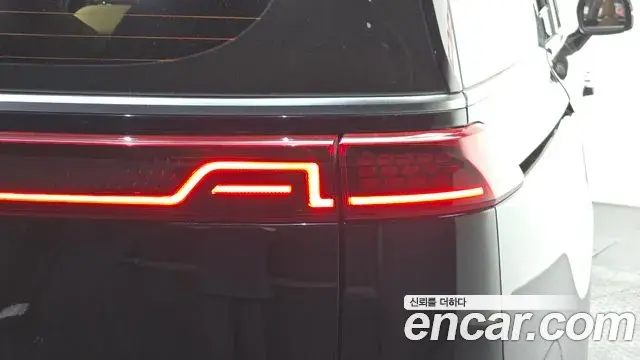 Kia Carnival 2023 — Şəkil 31/31