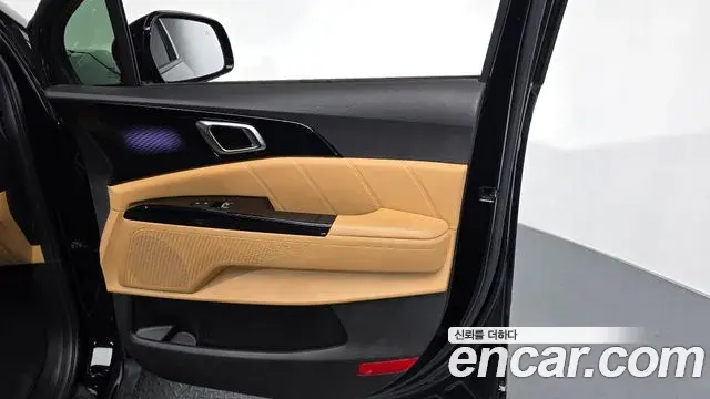 Kia Carnival 2023 — Şəkil 26/31