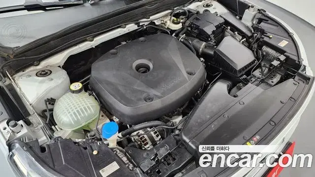 Volvo XC40 2019 — Şəkil 2/33