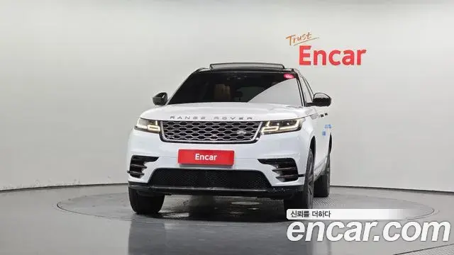 Land Rover Range Rover Velar 2019 — ფოტო 15/35