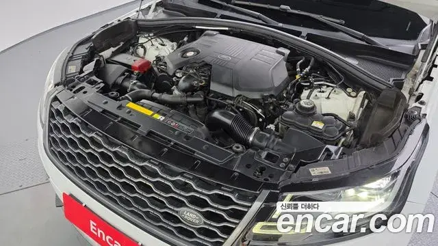 Land Rover Range Rover Velar 2019 — ფოტო 10/35