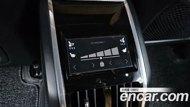 Volvo S90 2024 — Photo 33/35