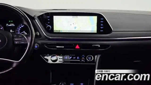 Hyundai Sonata Hybrid 2022 — Şəkil 26/31