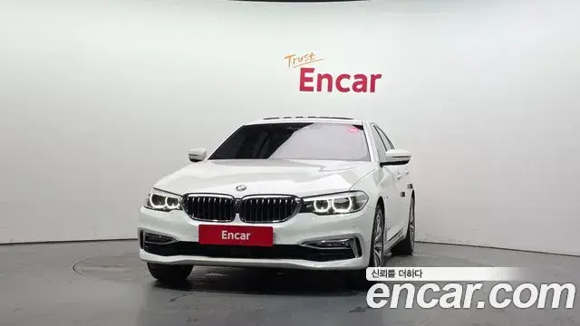 BMW 5 Series 2018 — ფოტო 20/20