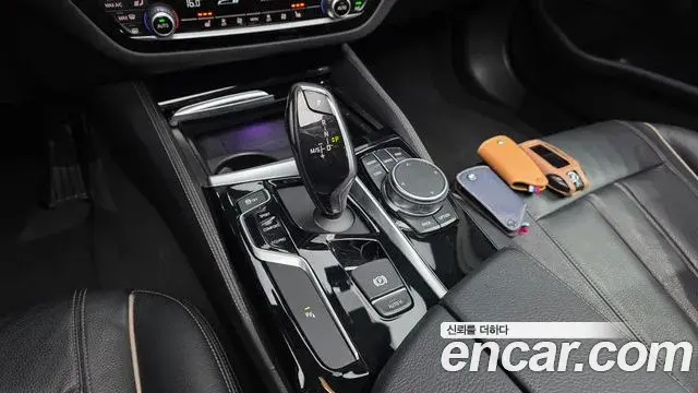 BMW 5 Series 2018 — ფოტო 11/20