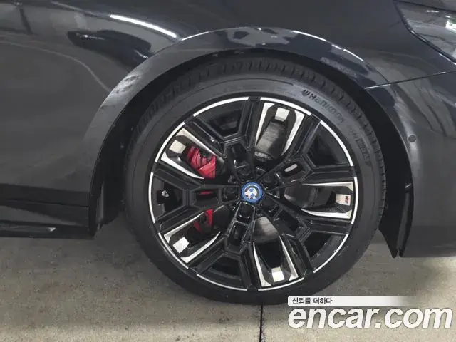 BMW i5 2025 — Photo 9/17