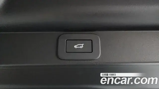 Land Rover Range Rover 2025 — Фото 18/20