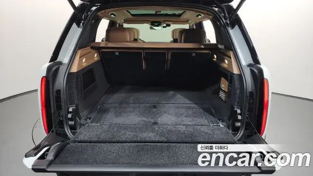 Land Rover Range Rover 2025 — Фото 19/20