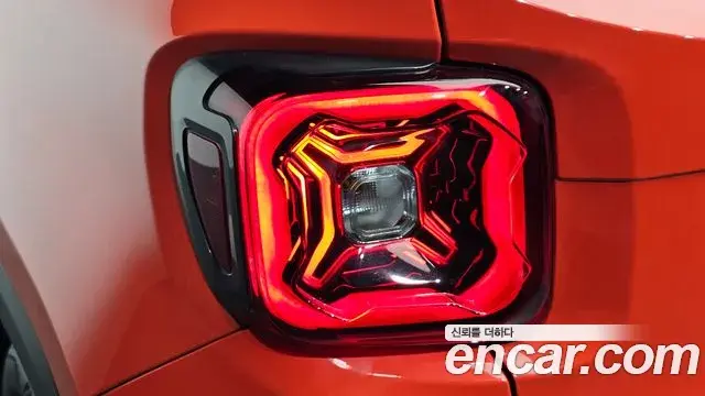 Jeep Renegade 2020 — Şəkil 10/32