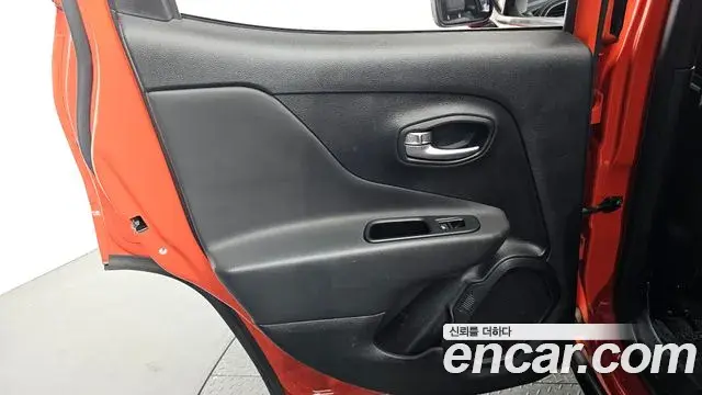 Jeep Renegade 2020 — Şəkil 7/32