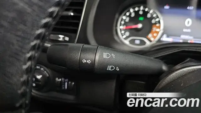 Jeep Renegade 2020 — Şəkil 15/32