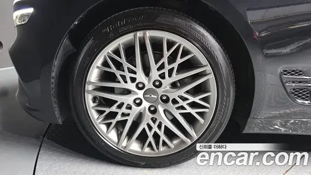 Genesis G70 2021 — Photo 19/30