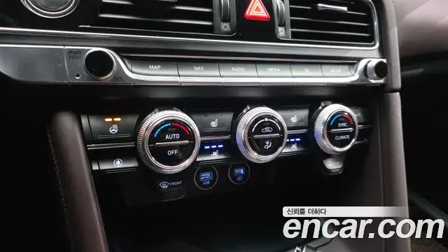 Genesis G70 2021 — Photo 2/30