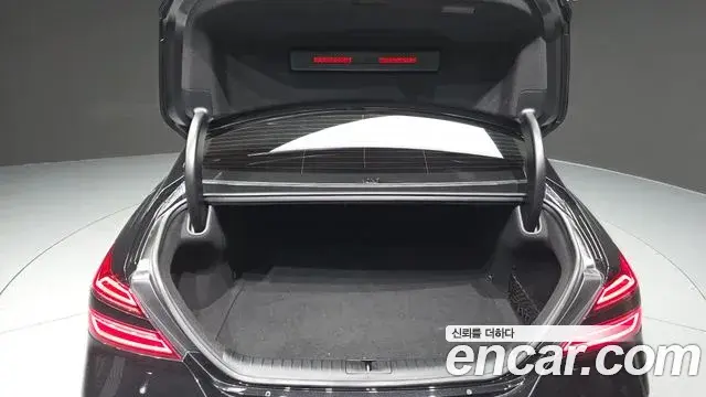 Genesis G70 2021 — Photo 28/30