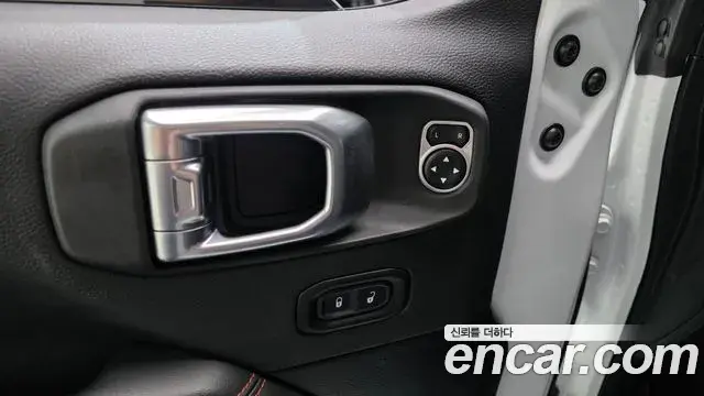 Jeep Wrangler 2024 — Photo 23/35
