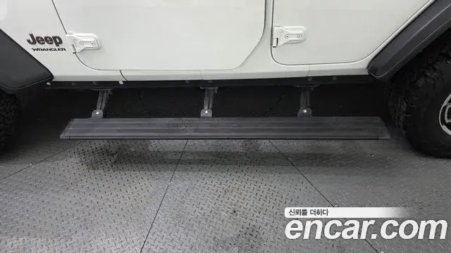 Jeep Wrangler 2024 — Photo 22/35